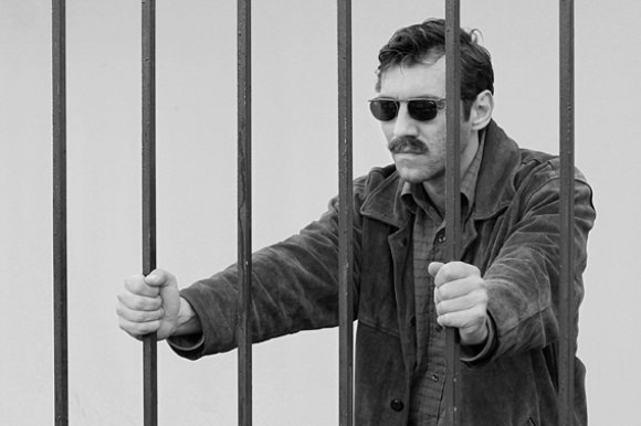 Στιγμιότυπο από την ταινία Μαύρη Θύελλα (6)